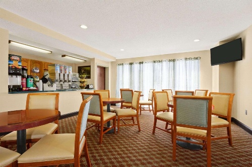 Ramada Limited Columbia image 2